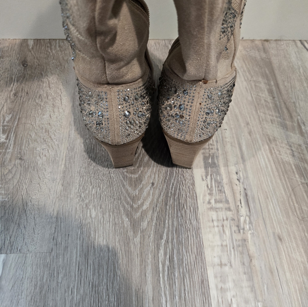 Madden Girl Sparkly Boots - Picture 10 of 16